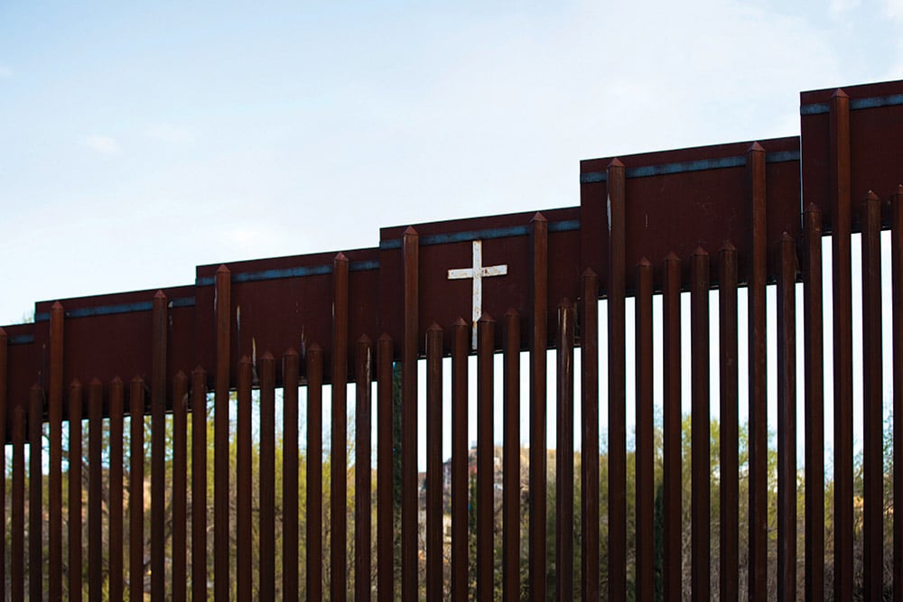 ARIZONA BORDER FENCE