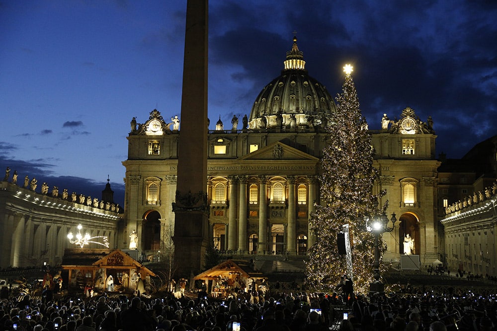 VATICAN CHRISTMAS TREE LIGHTING