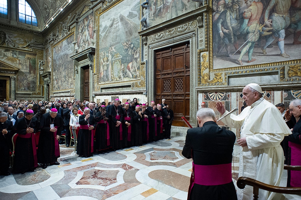 POPE AUDIENCE ELDERLY SENIORS