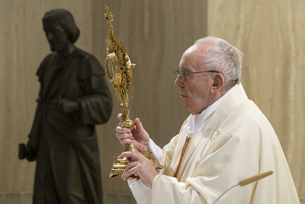 POPE MASS WORKERS