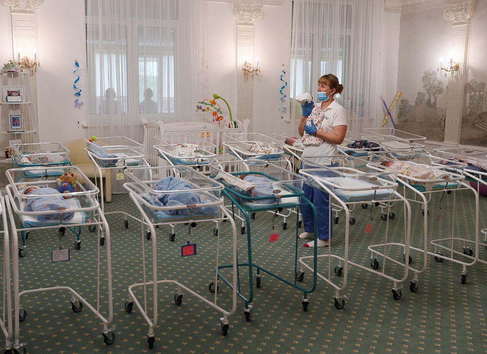 NEWBORNS UKRAINE SURROGACY