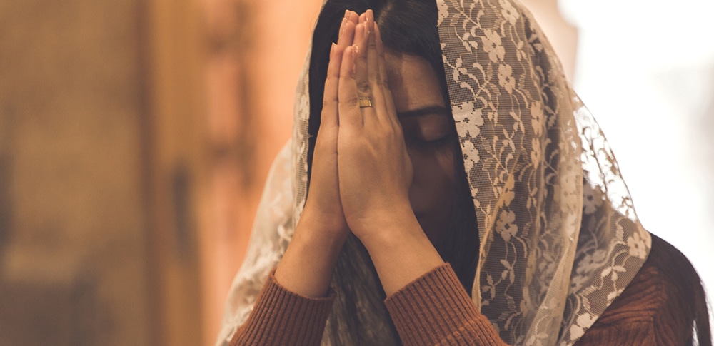 woman praying