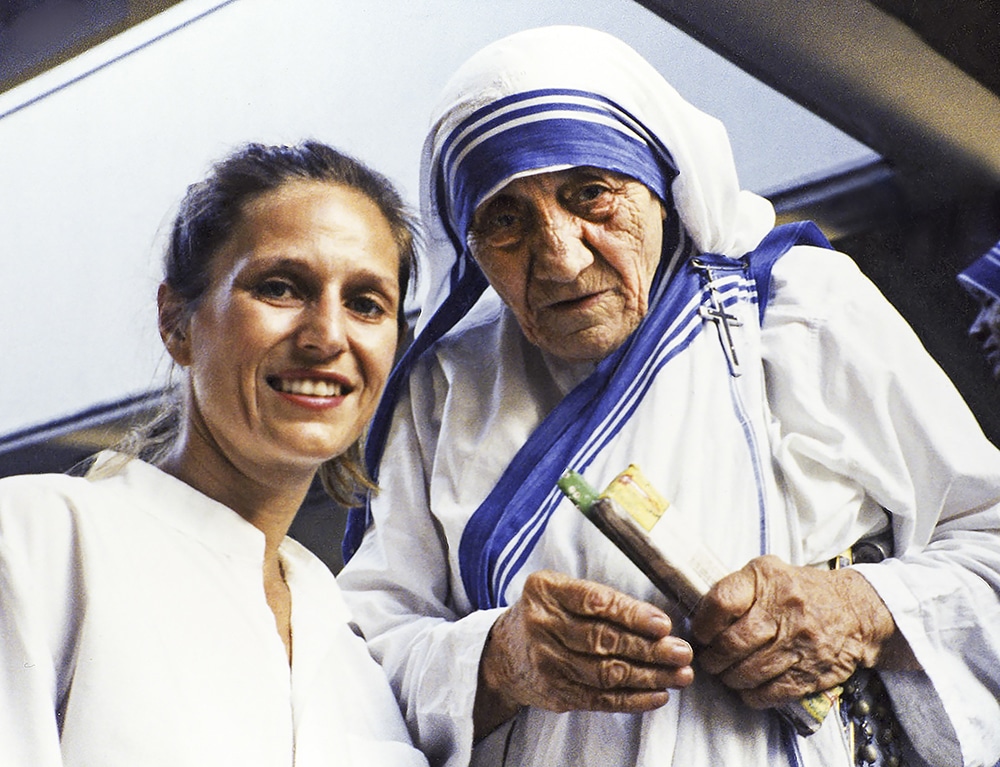 Mother Teresa and Linda Schaefer