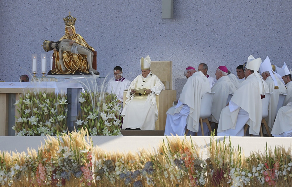 PAPAL TRIP HUNGARY SLOVAKIA