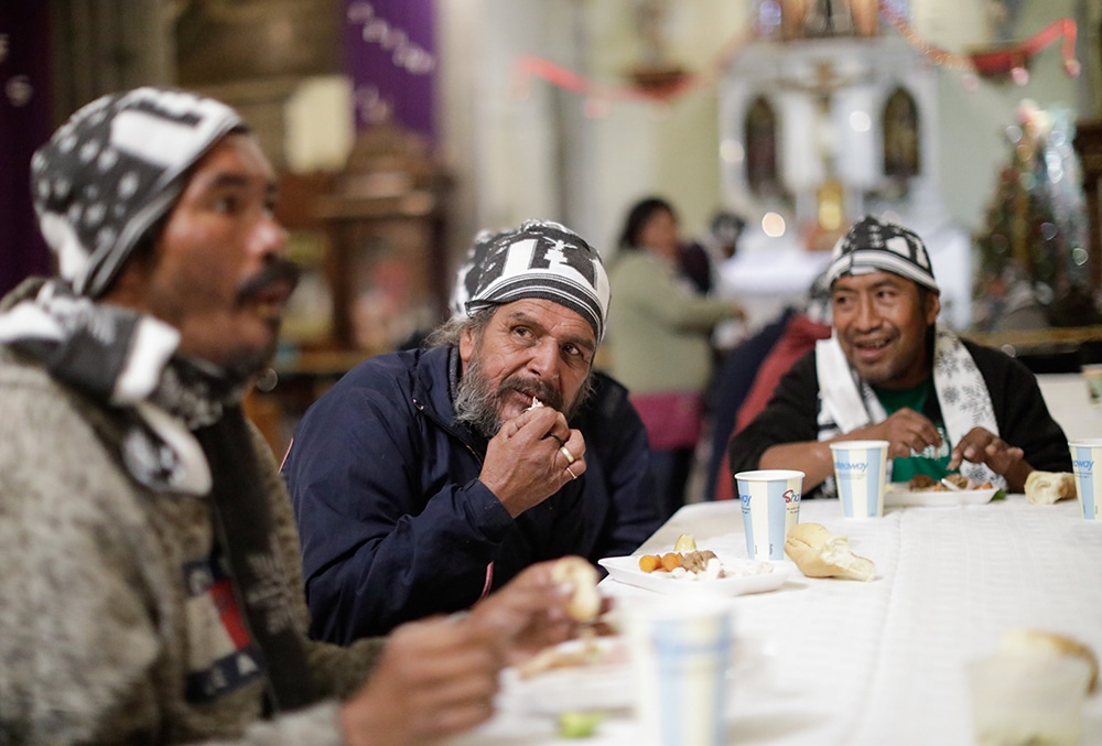 NEEDY MEAL MEXICO CHURCH