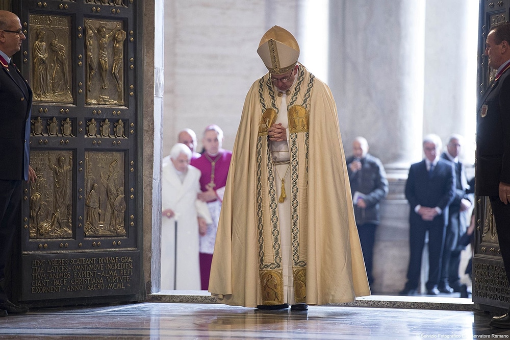 FILE HOLY DOOR VATICAN