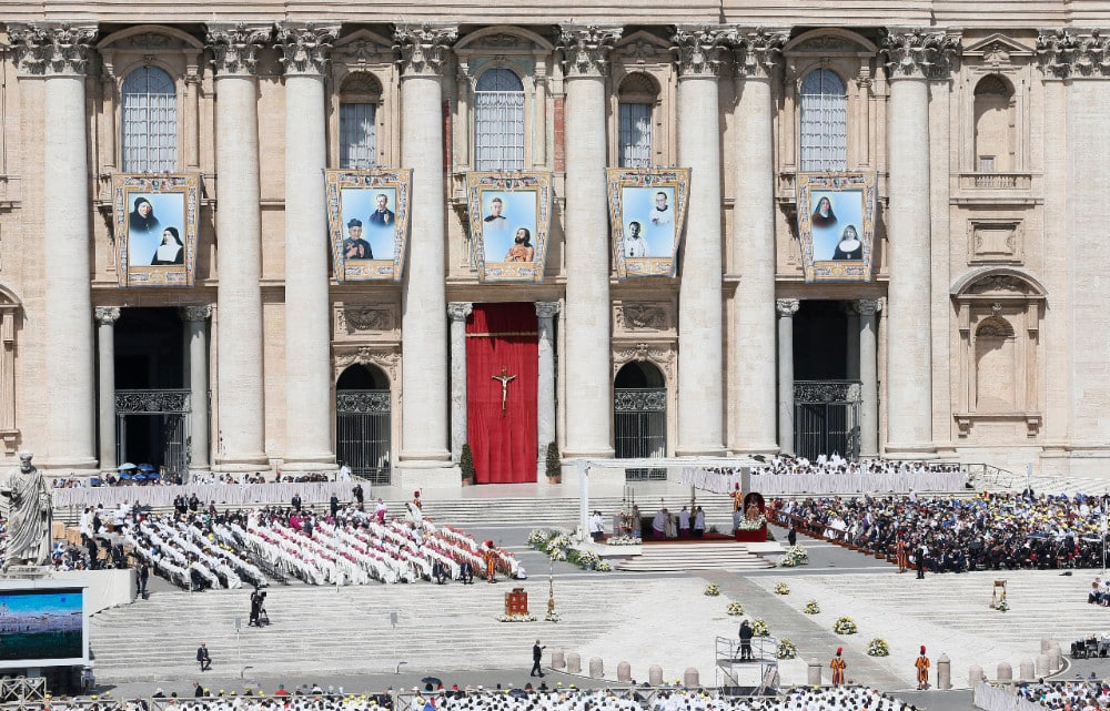 POPE CANONIZATION SAINTS