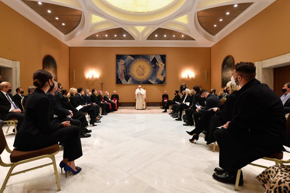 POPE AUDIENCE CHRISTMAS PERFORMERS