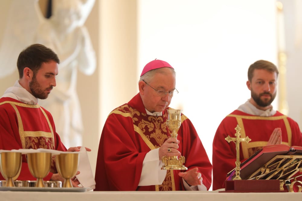 At Mass, outgoing USCCB president encourages selfexamination, renewal