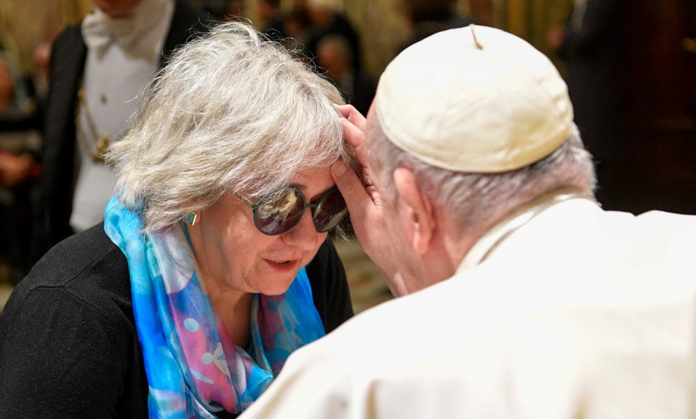 POPE AUDIENCE BLIND VISUALLY IMPAIRED