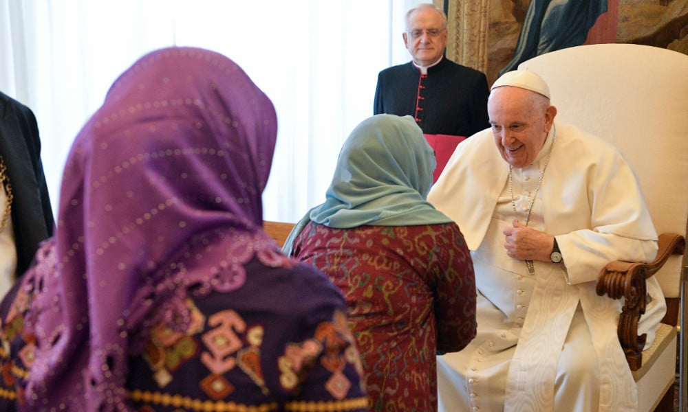 POPE FRANCIS WOMEN INTERRELIGIOUS DIALOGUE