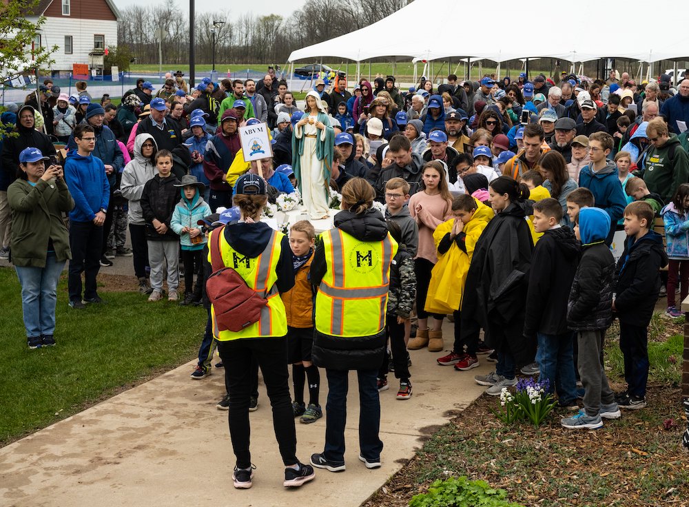 WALK TO MARY PILGRIMAGE WISCONSIN