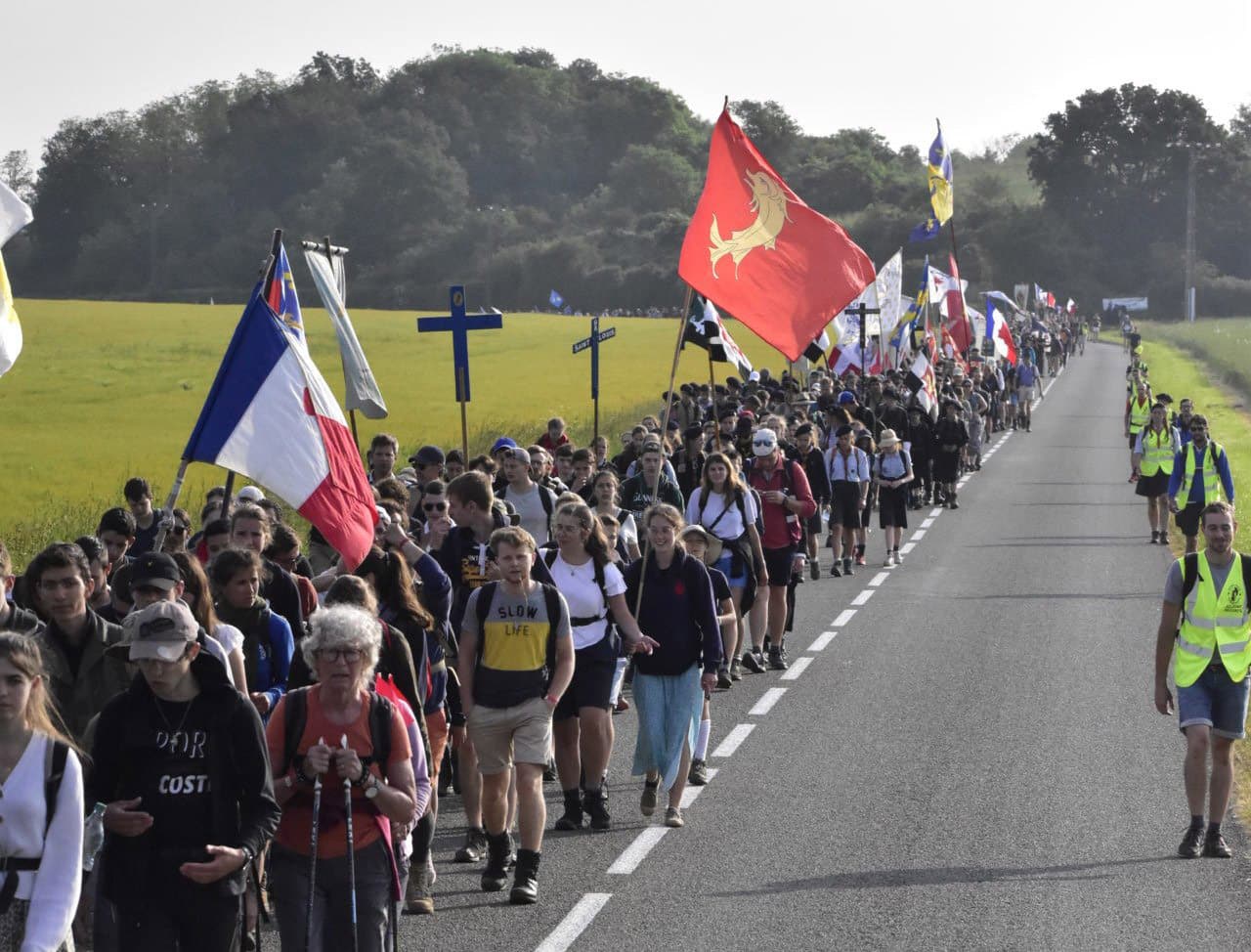 Record number of Catholics walk in annual pilgrimage from Paris to Chartres