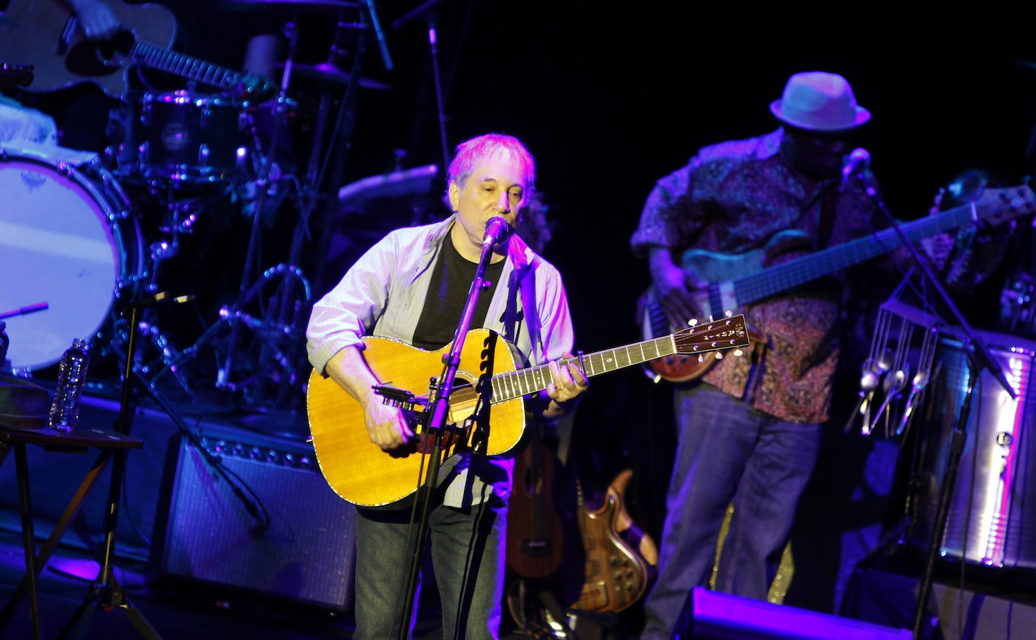 Paul Simon and his band perform in 2011 in Istanbul, Turkey.