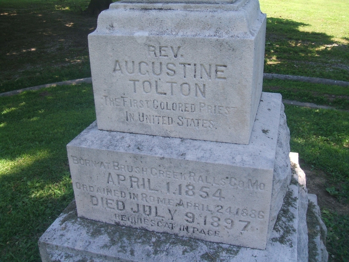Tolton grave