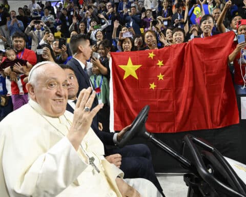 POPE FRANCIS CHINESE FLAG