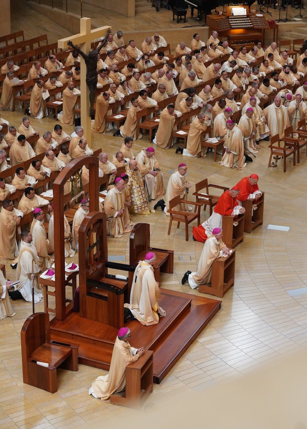 LOS ANGELES AUXILIARIES ORDAINED