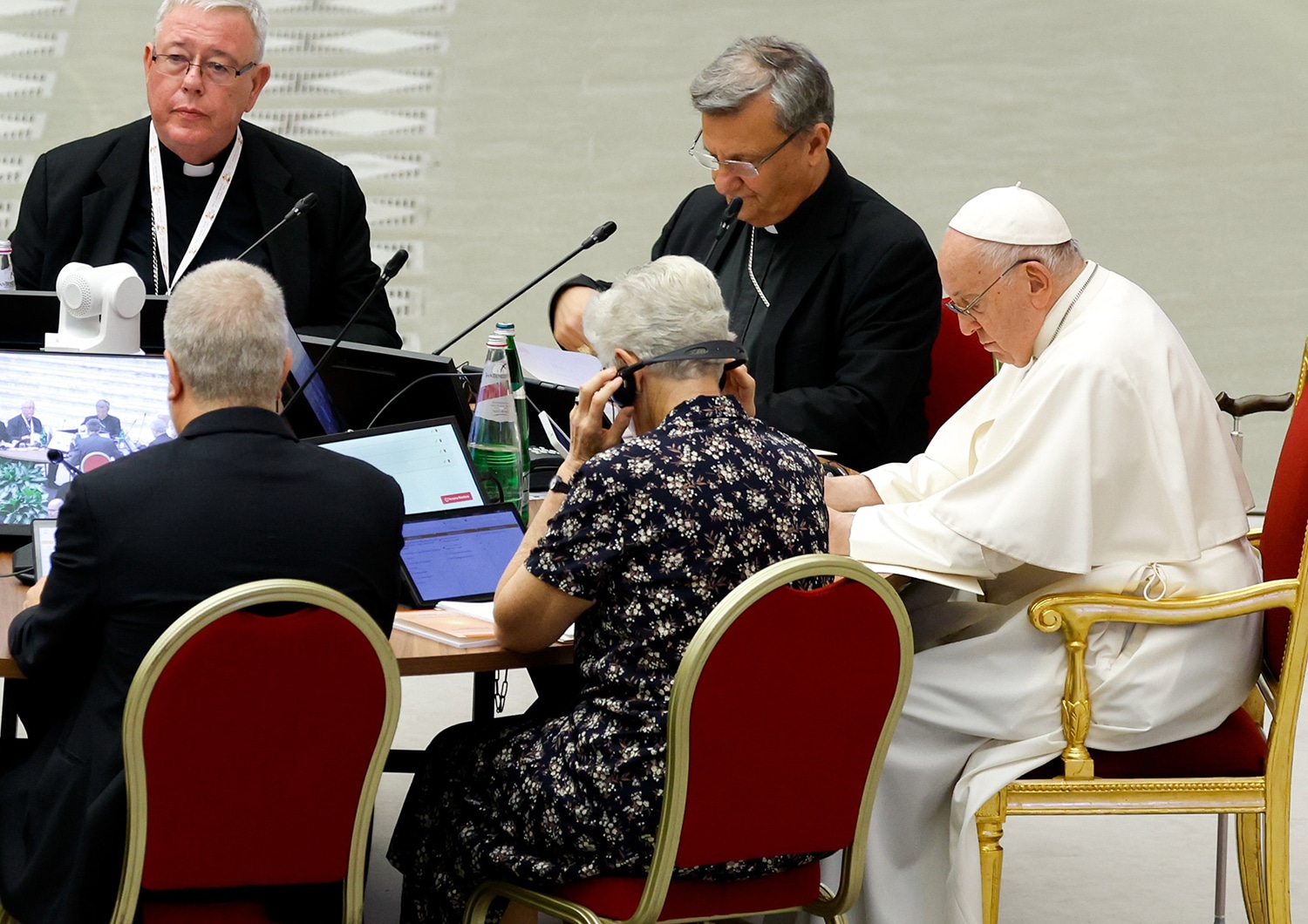 SYNOD MEETING POPE FRANCIS