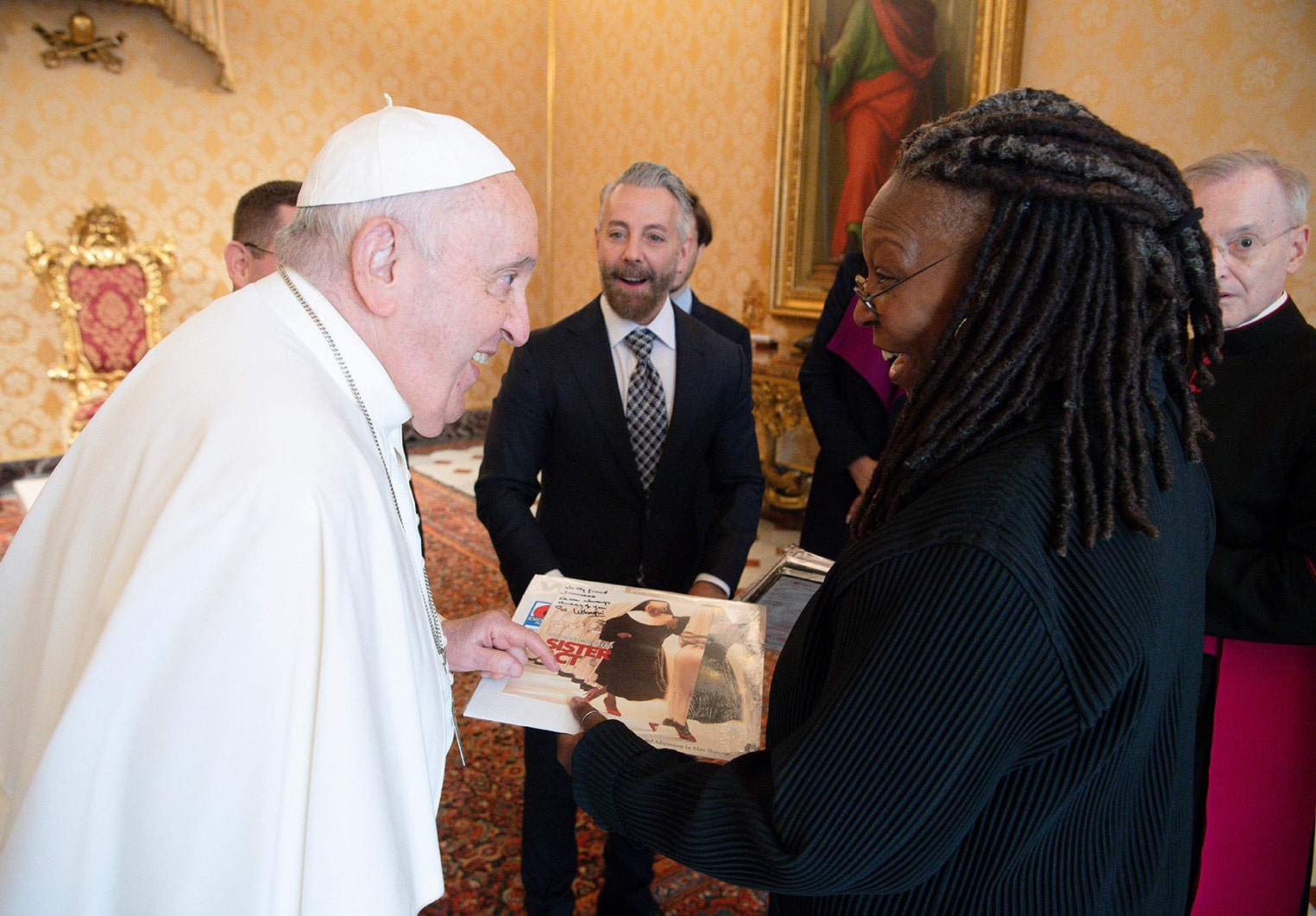 Whoopi Goldberg delivers 'Sister Act' swag to Pope Francis