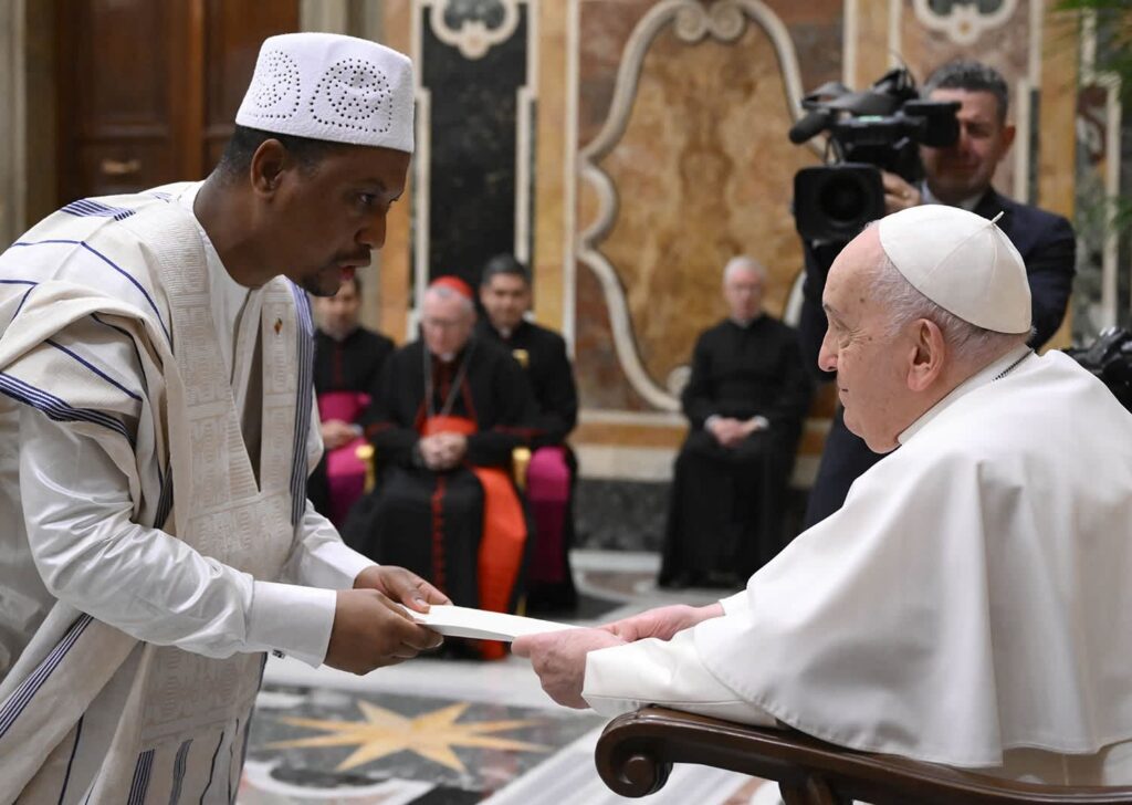 Pope calls world leaders to end divisions to fight climate change