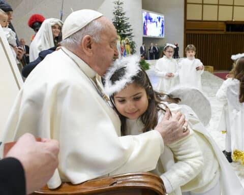 Pope Living Rosary