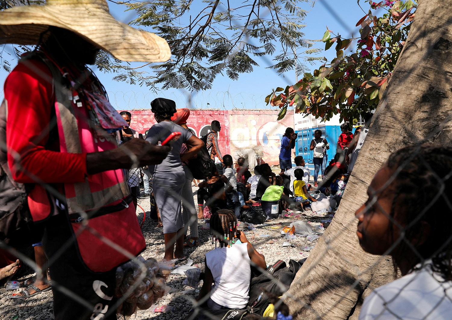 HAITI FLEE GANG VIOLENCE POLICE STATION