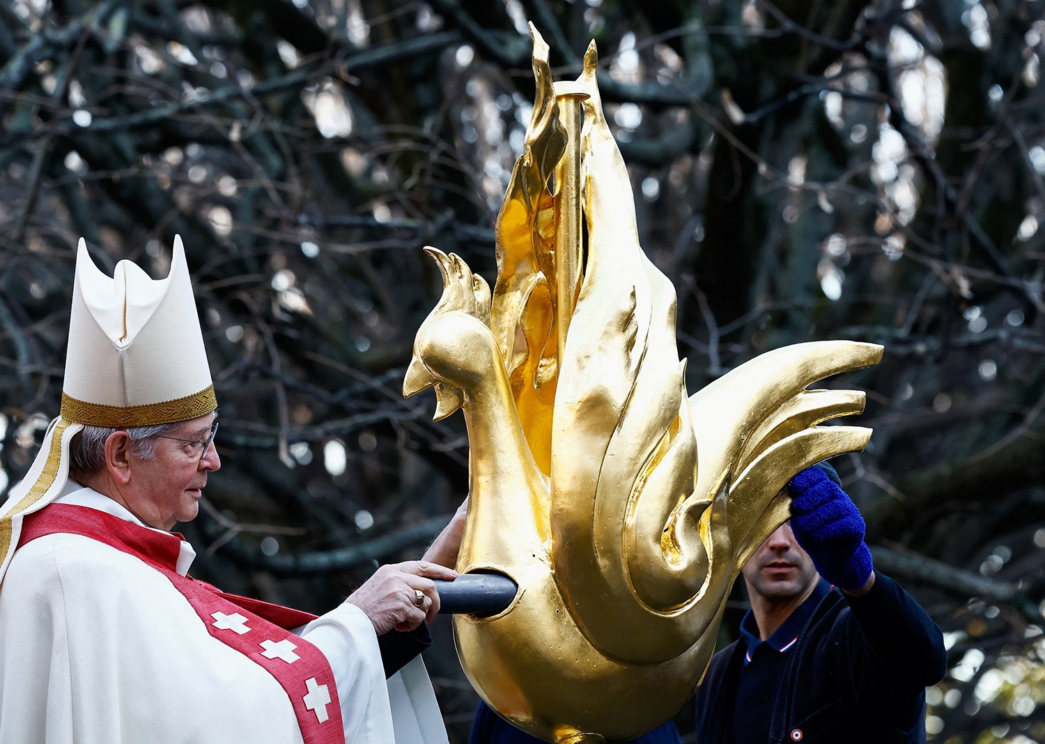 NOTRE DAME CATHEDRAL GOLDEN ROOSTER