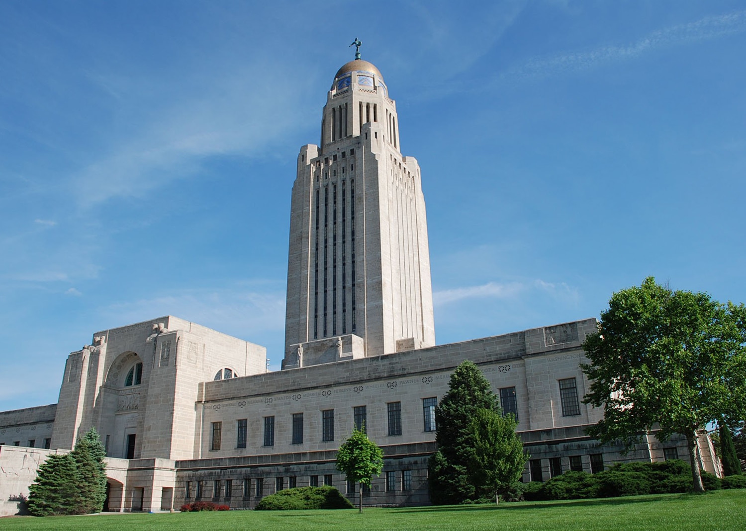 NEBRASKA STATE CAPITOL BUILDING