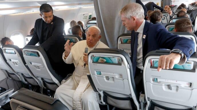 POPE FRANCIS FLIGHT BACK TO ROME