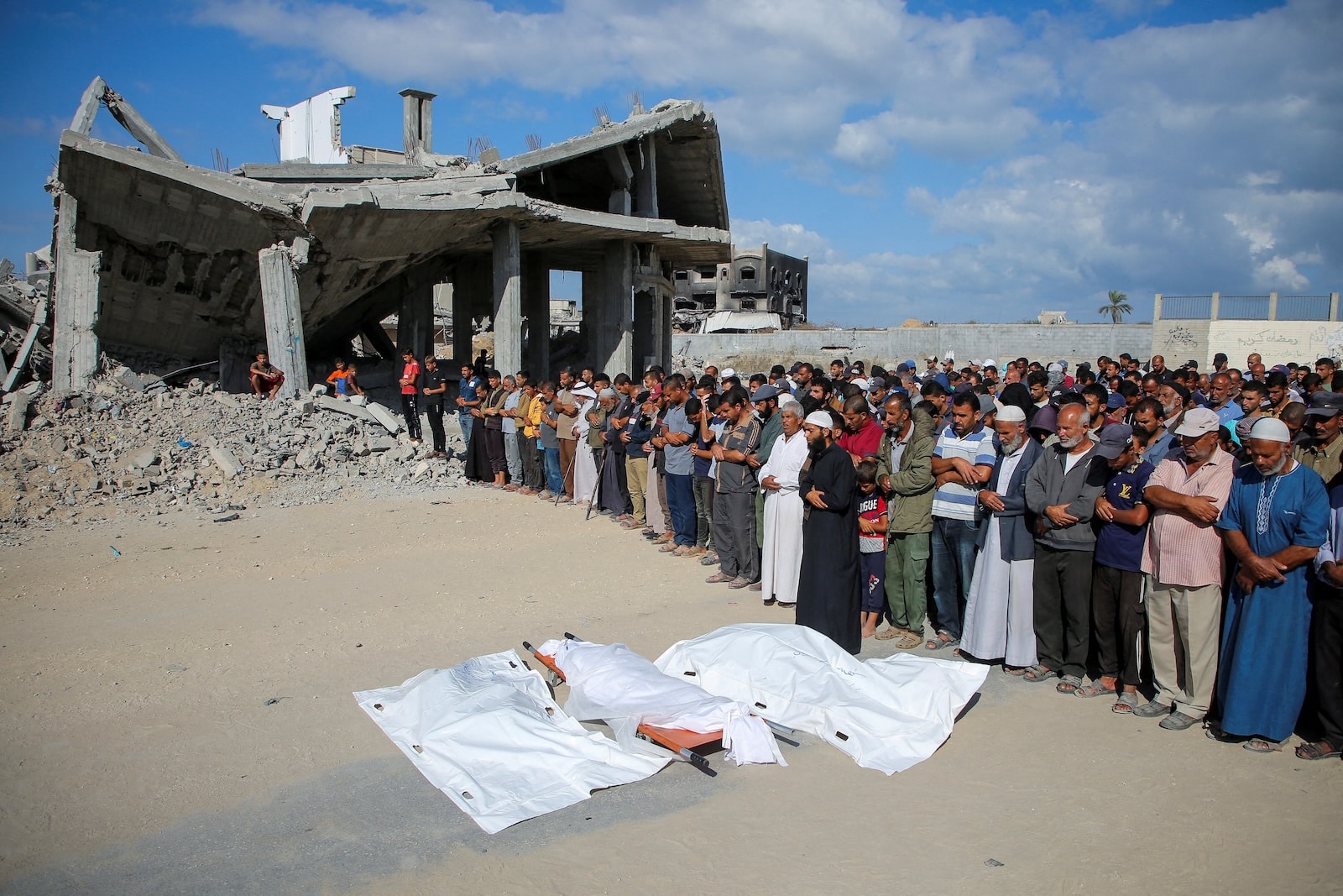 PALESTINIANS MOURN FUNERAL VICTIMS ISRAELI AIRSTRIKE