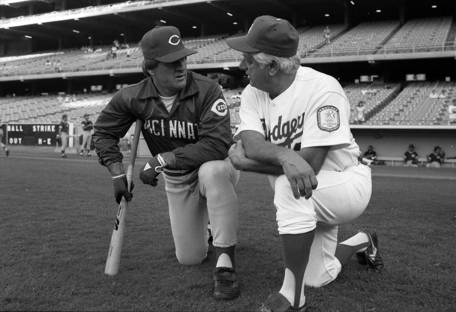 Pete Rose and Tommy Lasorda